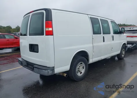 2007 Chevrolet Express Work Van из США, поврежденный, VIN 1GCGG25V271208895